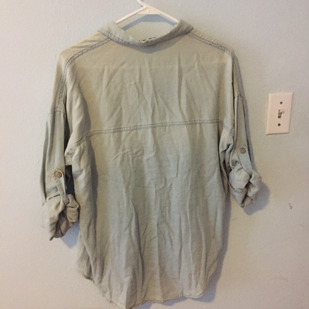 100% Cotton Light Wash Pocket Button Up Top - Picture 7 of 11